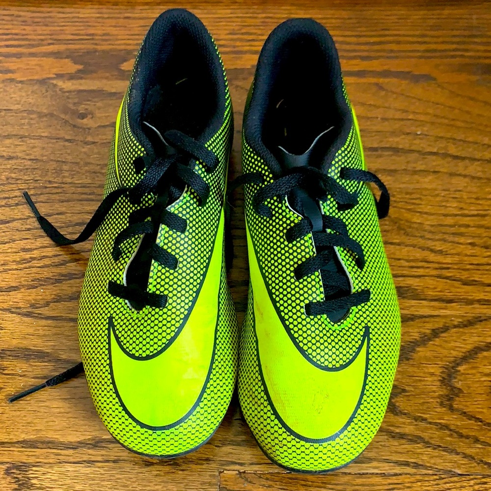Nike cleats. Size 3Y